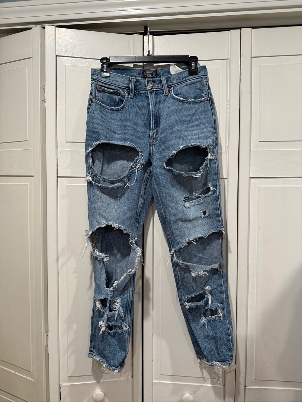 AF super destroyed mom‎ jeans size 26/2 GUC